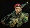 Young Miniatures YM1871 British Airborne WWII with PIAT 1/10